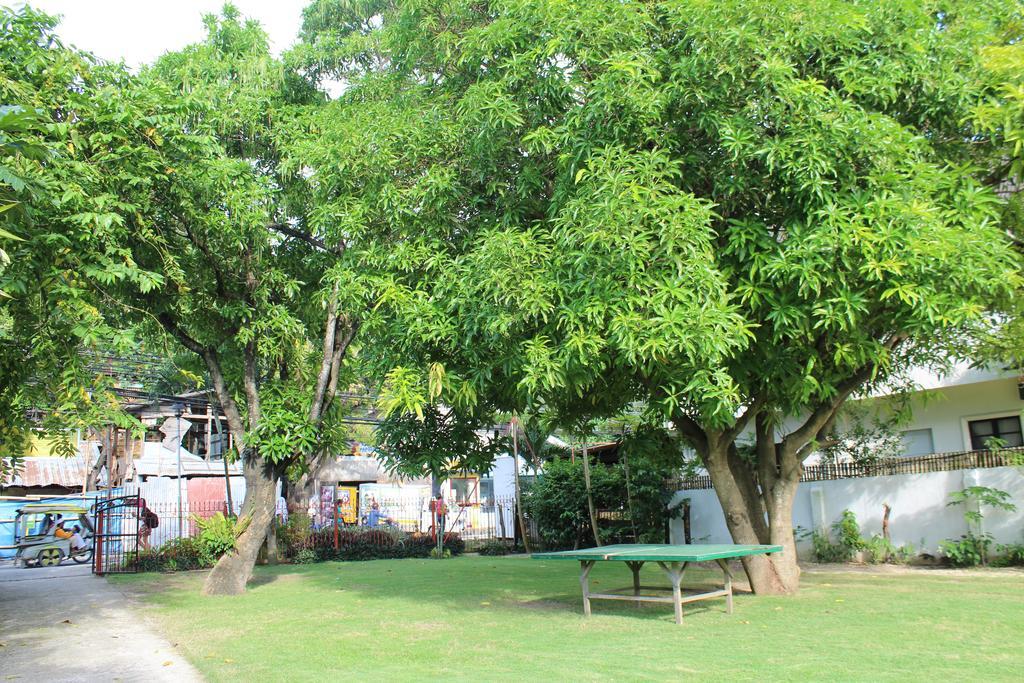 Tonglen Beach Resort Balabag  Esterno foto