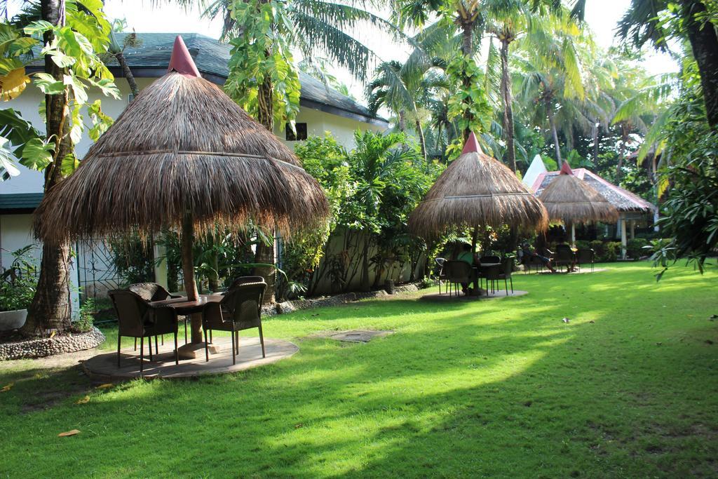 Tonglen Beach Resort Balabag  Esterno foto