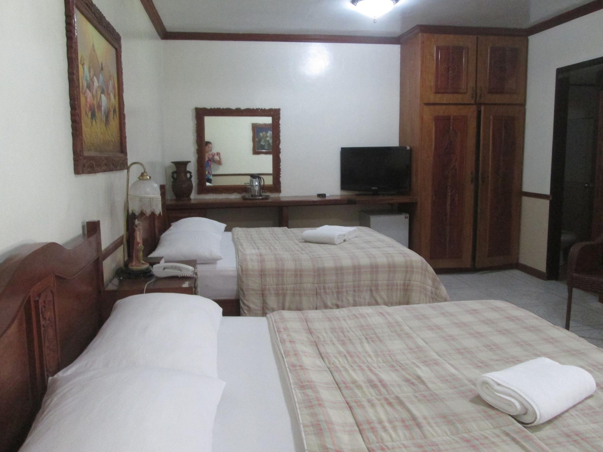 Tonglen Beach Resort Balabag  Esterno foto