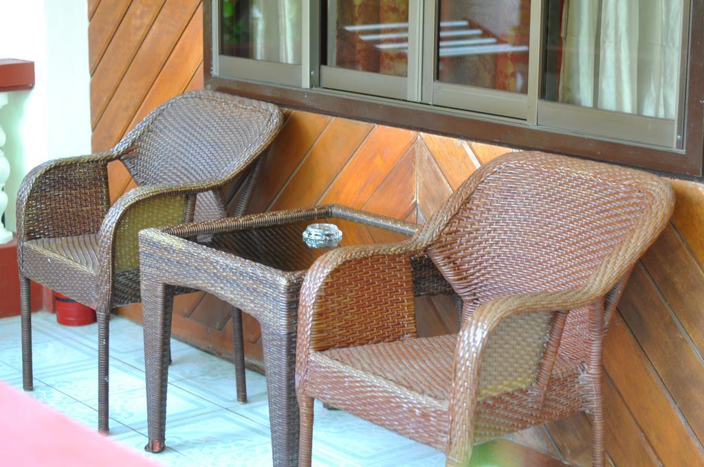 Tonglen Beach Resort Balabag  Esterno foto