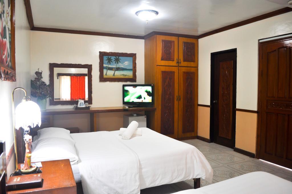 Tonglen Beach Resort Balabag  Esterno foto
